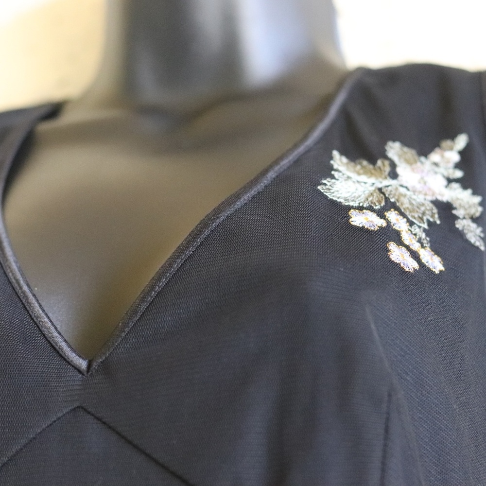 Adrianna Papell | formal embroidered flower dress - Picture 3 of 6